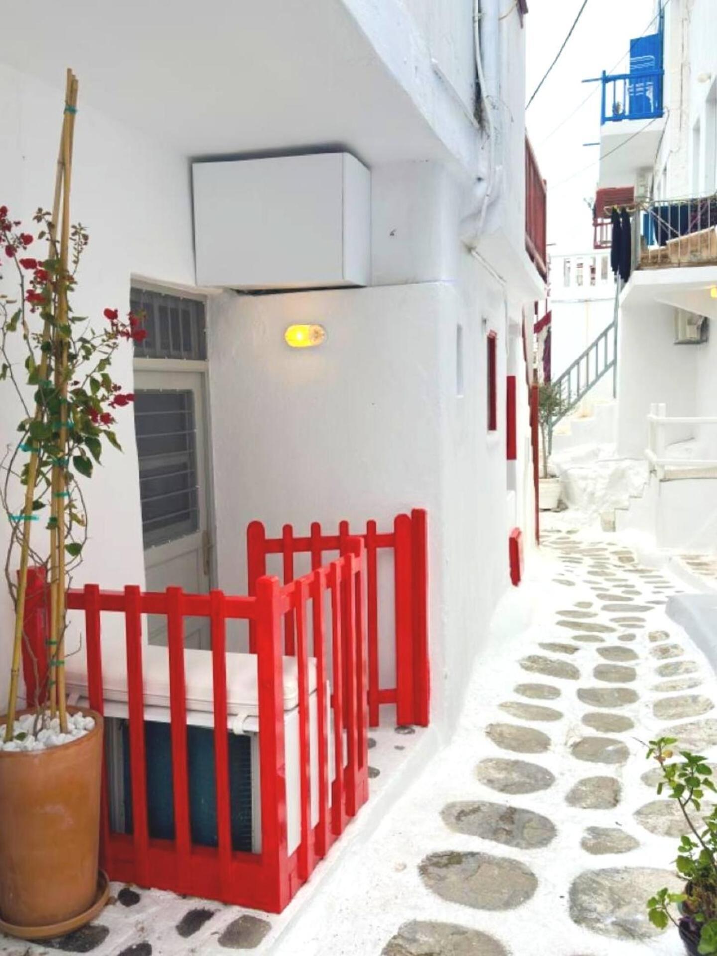 Bougainvillea Friends & Family Studio - Old Town Mykonos Town Bagian luar foto